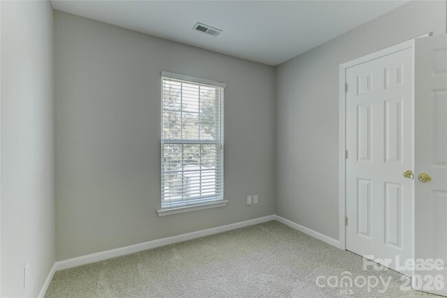 Building Photo - 524 Stillgreen Ln