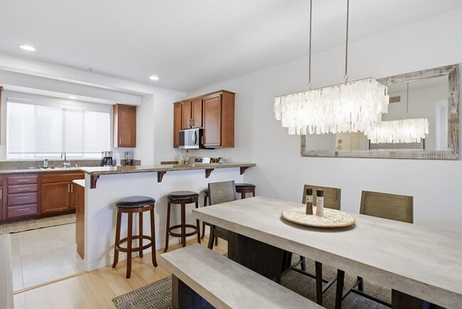 Building Photo - Steps from the Sand - Pacific Beach Townhome, Offered Fully or Partially Furnished