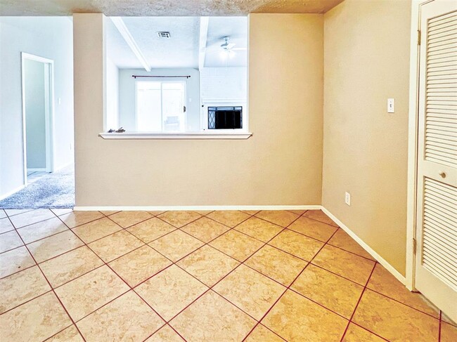 Building Photo - 3518 Almondwood Dr