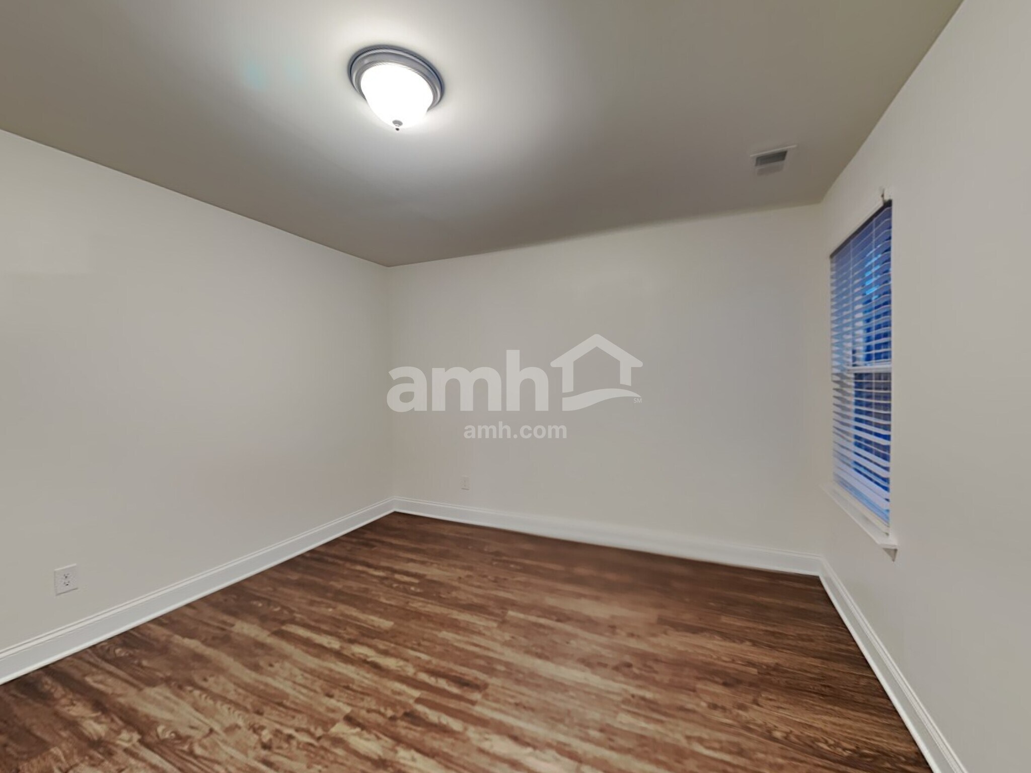 Building Photo - 2220 Brook Enclave Trail