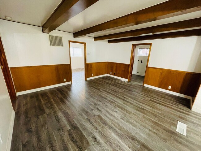 Building Photo - 940 Merced Ave