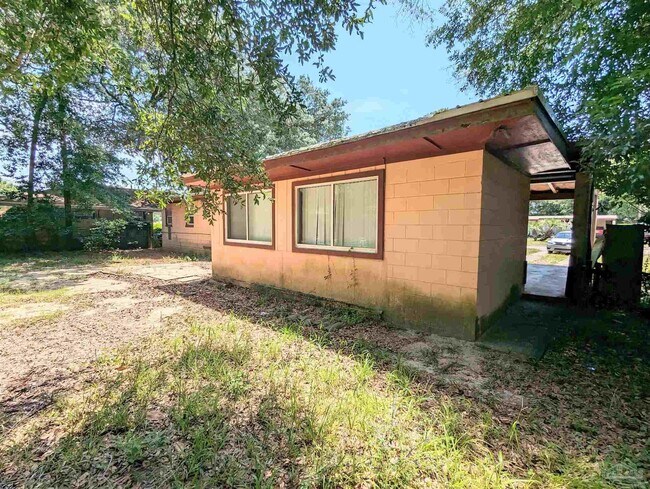 Building Photo - 9 Gentian Dr