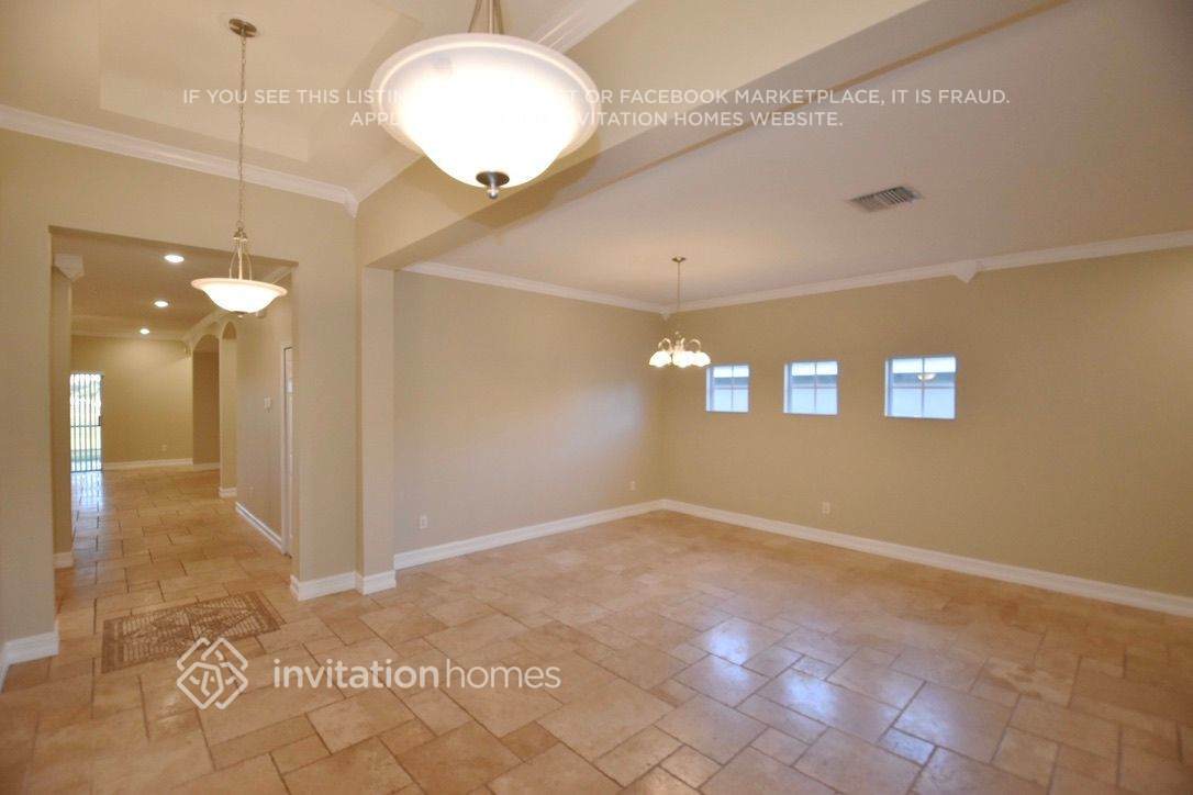 Building Photo - 1410 Emerald Hill Way