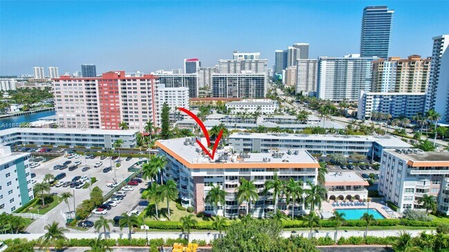 Building Photo - 3181 S Ocean Dr