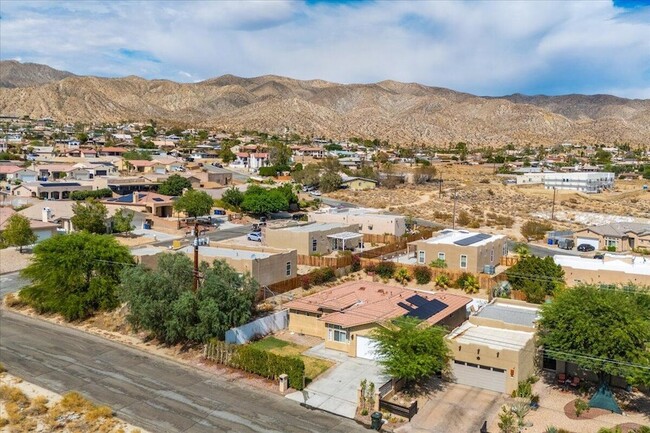 Building Photo - 10748 Ocotillo Rd