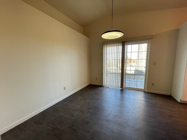 Building Photo - 1343 Wilson Cir