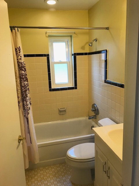 Building Photo - 6965 Thorndike Rd