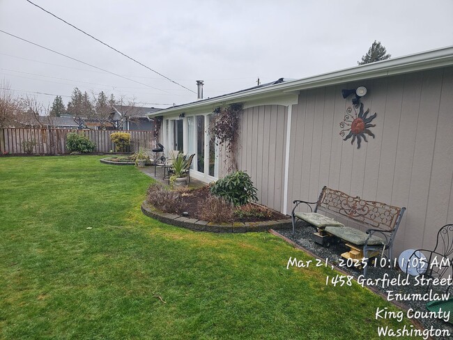 Building Photo - Enumclaw Ranch Rambler home - Remodeled 3 ...