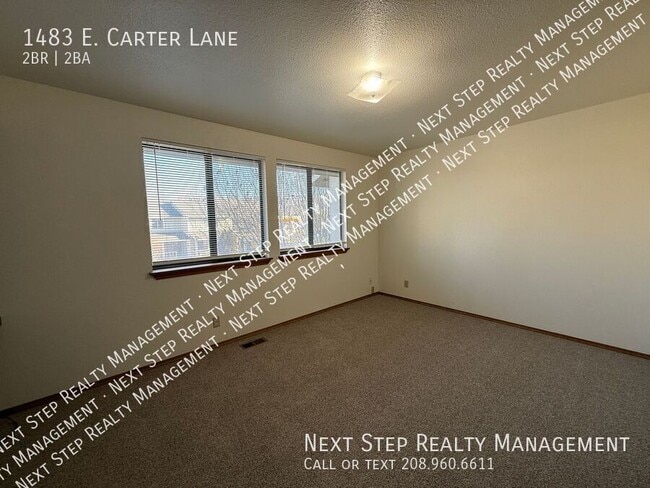 Building Photo - 1483 E Carter Ln