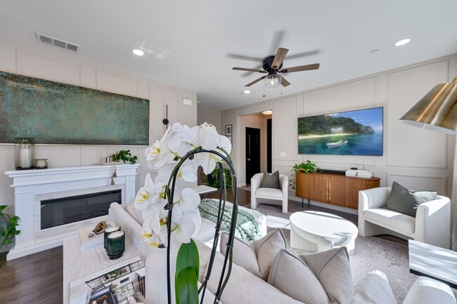 Building Photo - Designer Upgrades & Custom Touches in This Beautiful Rancho Cordova 3-Bedroom Home