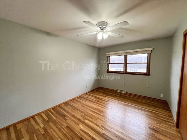 Building Photo - 623 Mason St