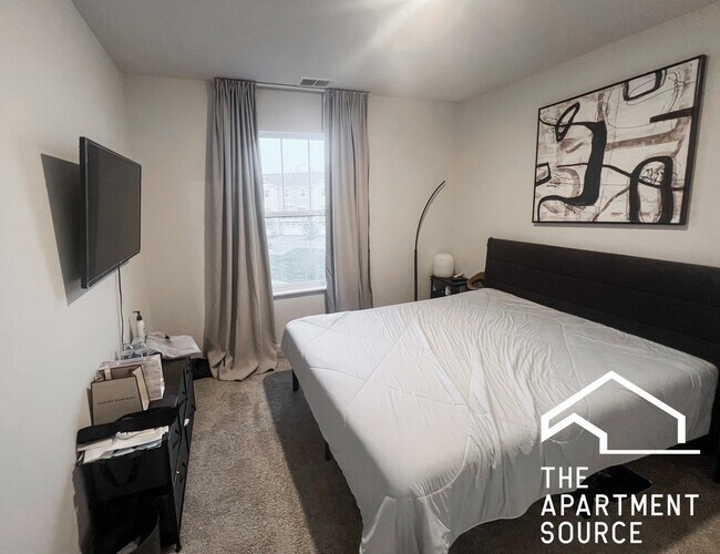 Building Photo - 2360 Southwind Blvd