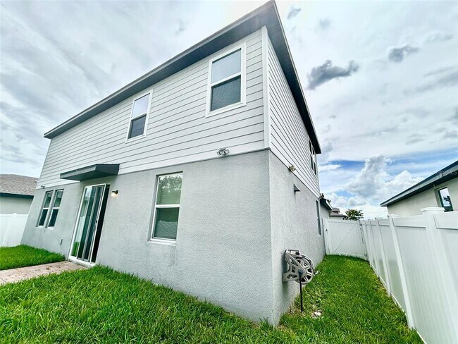 Building Photo - 144 Towns Cir