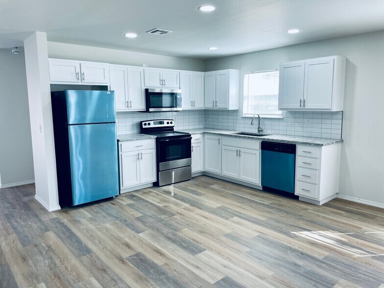 Building Photo - 223 S Fairland Ave