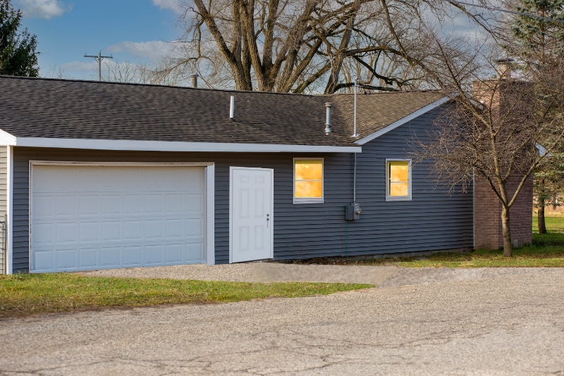 Building Photo - 351 W Center St