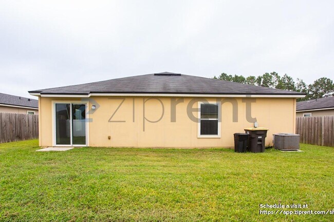 Building Photo - 15307 Bareback Dr