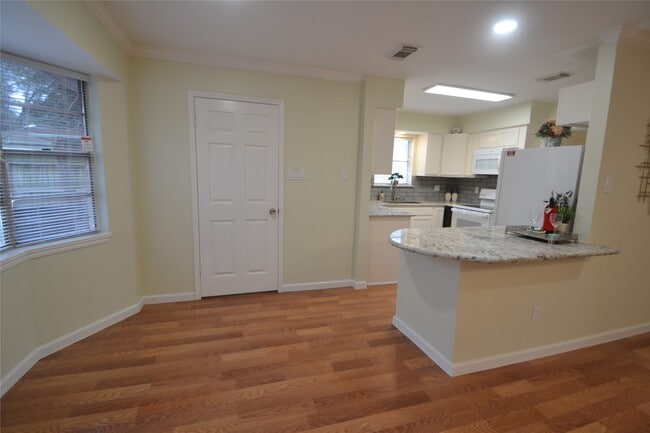 Building Photo - 12711 Westleigh Dr