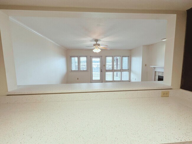 Building Photo - 142 Lake Hamilton Dr