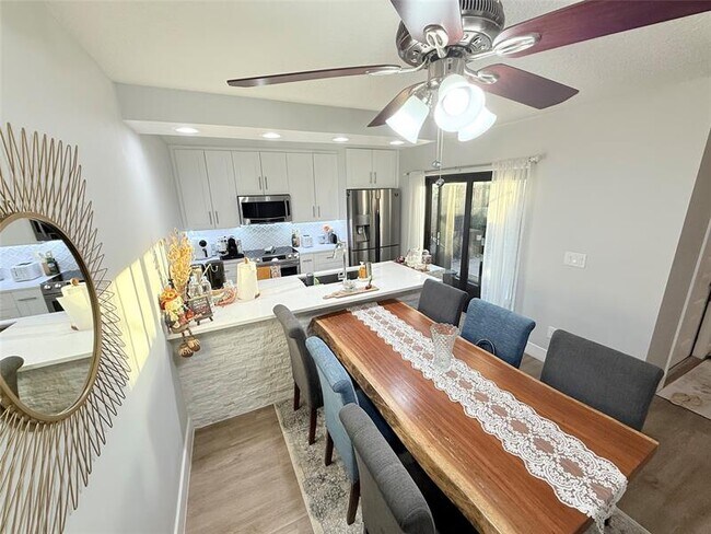 Building Photo - 8535 Boca Rio Dr