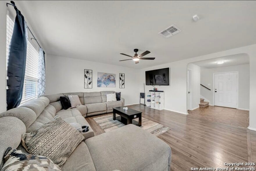 Living Room - 335 Kildeer Crk