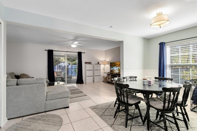 Building Photo - 4258 E Weeping Willow Cir