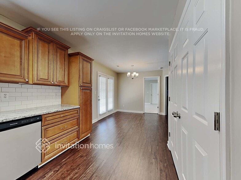 Building Photo - 1518 Hawkcrest Ln