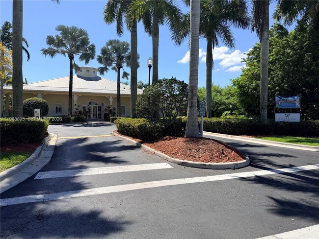 Building Photo - 4110 NE 22nd Ct