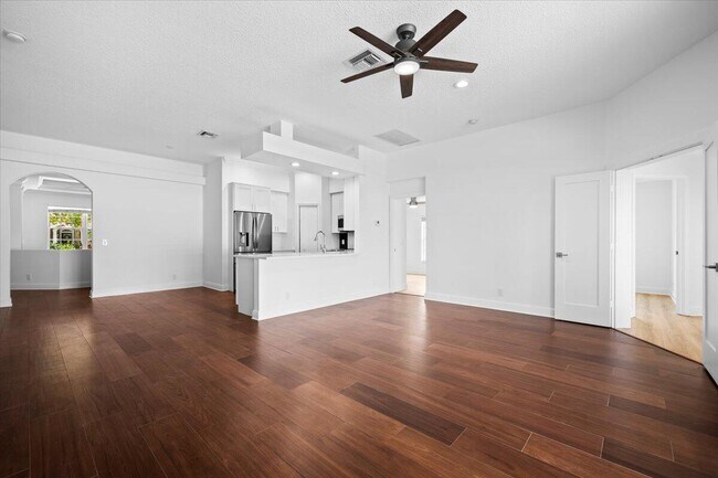 Building Photo - 244 Clocktower Dr