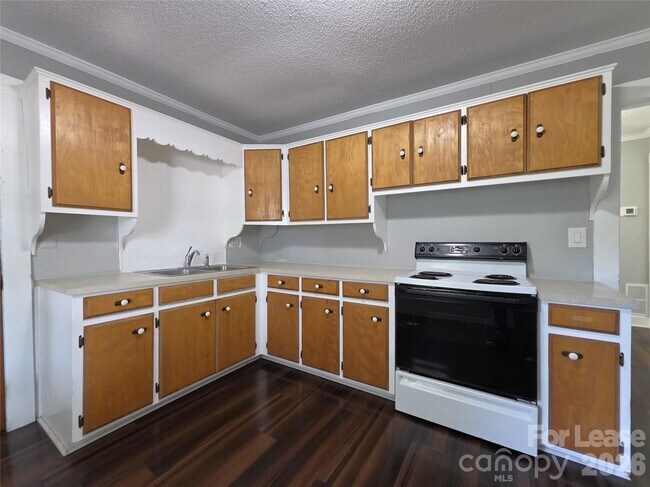Building Photo - 5830 US-601
