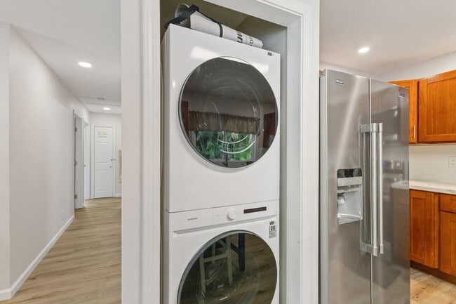 Building Photo - Heart of Ala Moana | W/D, AC, Free Parking