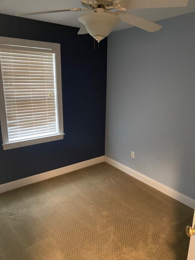 Building Photo - 711 Wyndhurst Dr