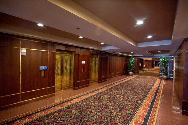 Building Photo - 910 S Michigan Ave