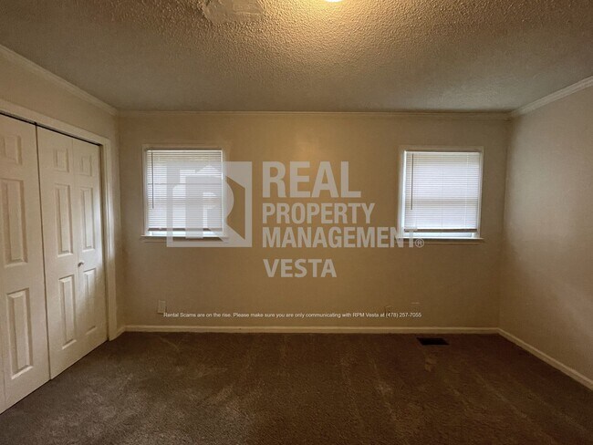 Building Photo - 443 Lacebark Dr