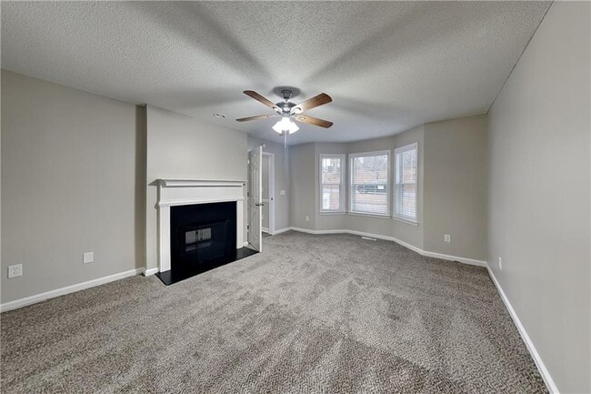 Building Photo - 35 Amber Trce