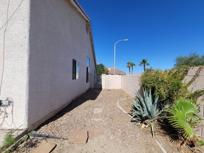 Building Photo - Beautiful 4 Bedroom Home in Green Valley