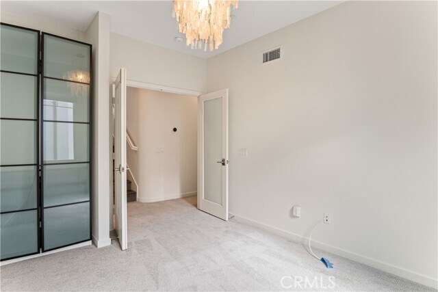 Building Photo - 5533 Palm Dr