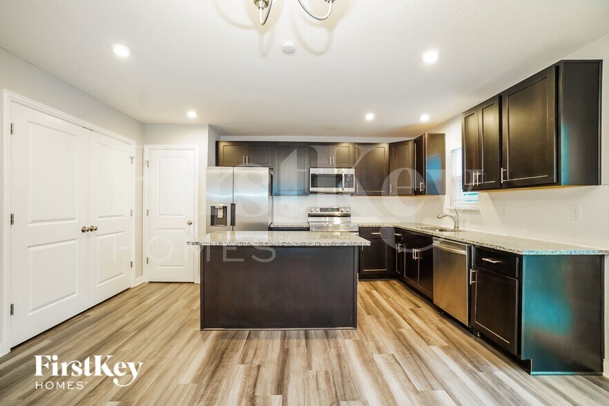 Building Photo - 1904 Ream Dr