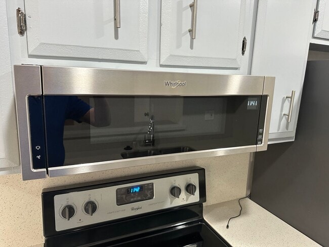 Building Photo - SE Desert Inn and Eastern!! Townhouse with 2 parking Spaces!! Recent Remodel!!