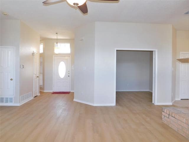 Building Photo - 2409 Westview Trail