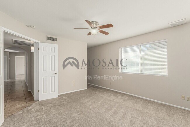 Building Photo - 1261 W Kiowa Cir