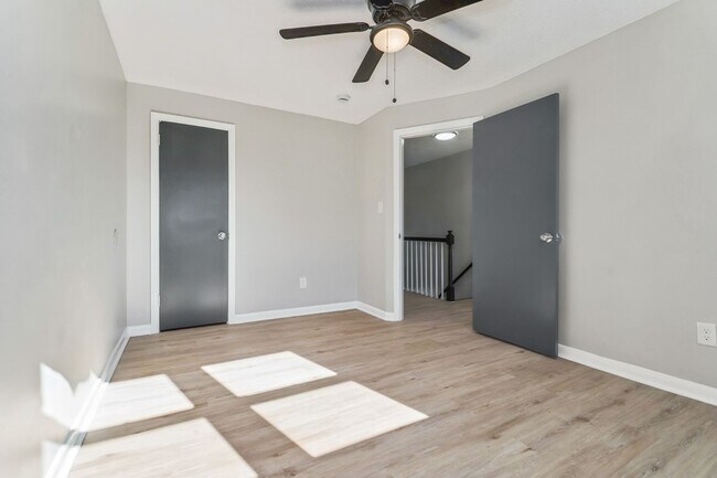 Building Photo - Beautiful Three-Bedroom in Dundalk