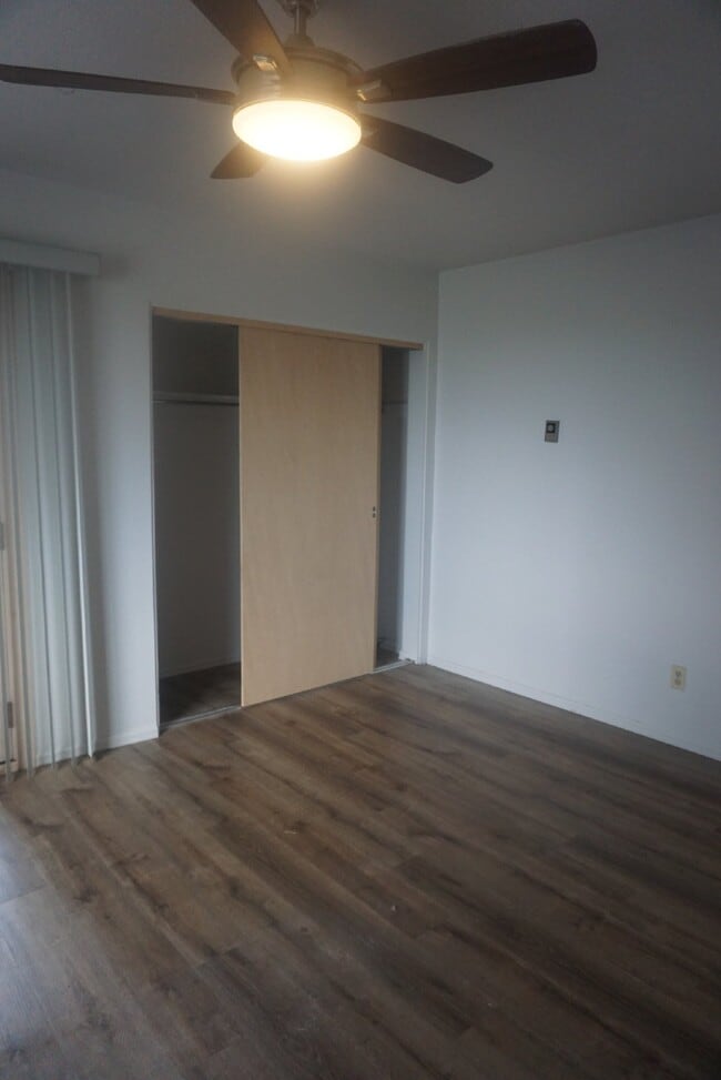 Building Photo - Great House off Brook Forest!