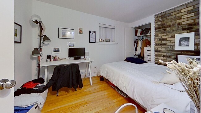 Building Photo - 2613 N Halsted St