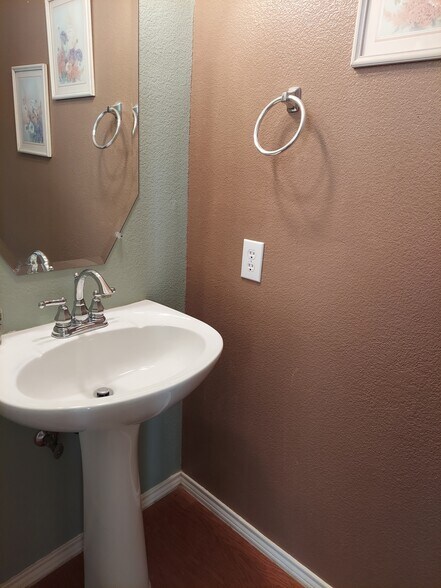 Building Photo - 6727 Winston Dr