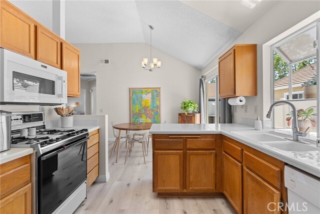 Building Photo - 6681 Brighton Pl