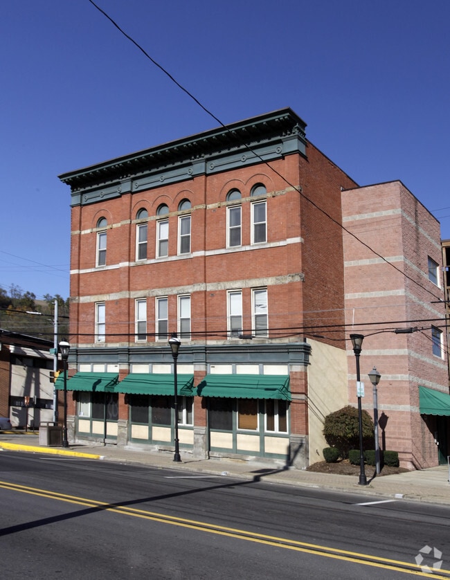 Building Photo - Pitcairn Apartments
