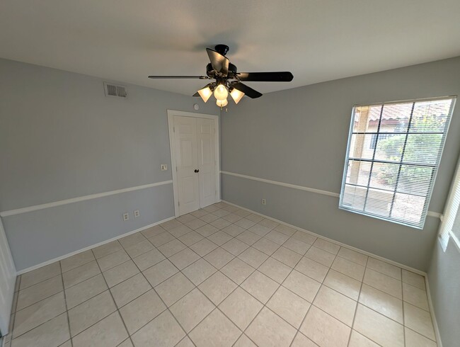 Building Photo - 3 Bedroom Patio Home in Joshua Village Nea...