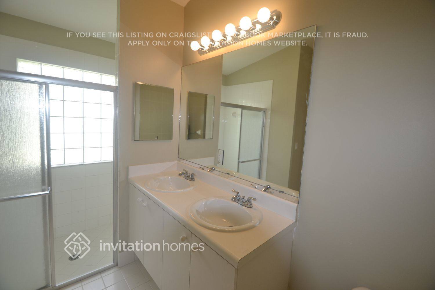 Building Photo - 9901 Red Heart Ln