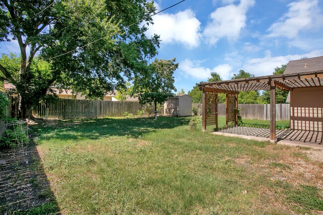 Building Photo - 16412 Framingham Cir