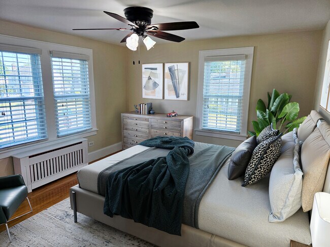 Building Photo - 14 John St